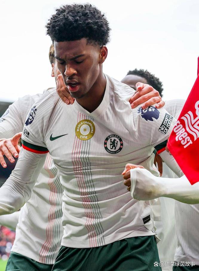 转折点！阿贾克斯刷新队史纪录；欧冠转会期攻防权衡；气氛紧张；数据趋势出现新变化的简单介绍