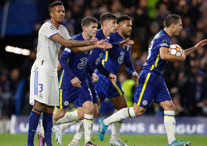 转折点！阿贾克斯刷新队史纪录；欧冠转会期攻防权衡；气氛紧张；数据趋势出现新变化的简单介绍